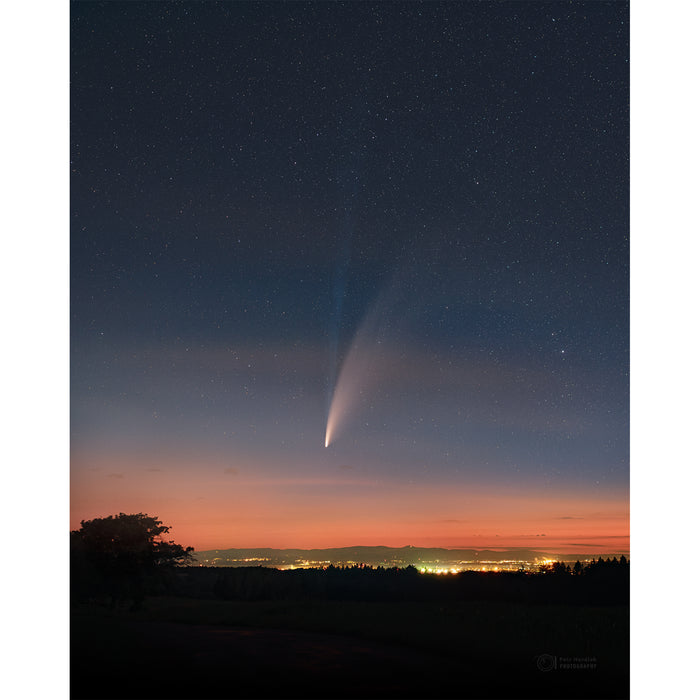 Montaggio della fotocamera del tracker di stelle di Vixen Polarie per astrofotografia